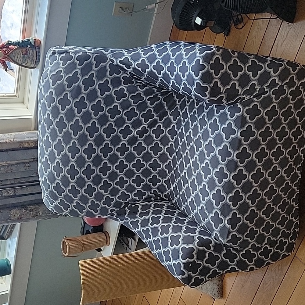 Great Bay Home 1 piece stretch Textured Slipcover NIP